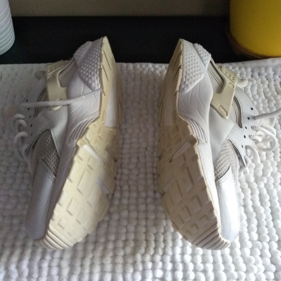 Nike Air Huaraches sneakers shoes size 10 - Picture 3 of 7